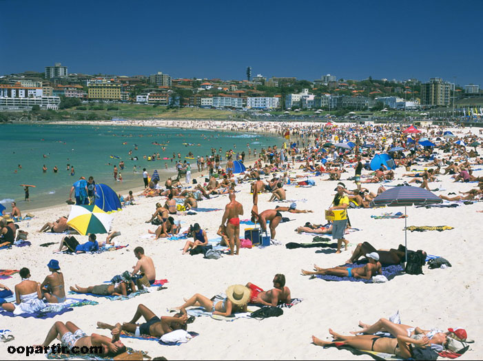 Bondi Beach, Sydney © Tourism Australia