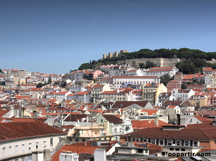 Vue sur Lisbonne et le castelo São Jorge © OCTP