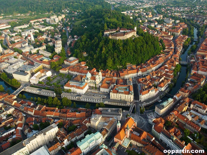 Ljubljana, la vieille ville vue du ciel © Tomo Jesenicnik.