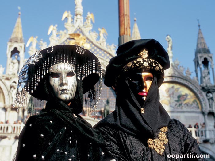 Carnaval sur la place Saint-Marc à Venise © Enit